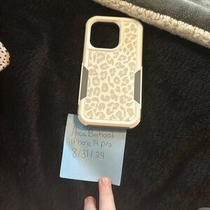 iphone 14 pro leopard case